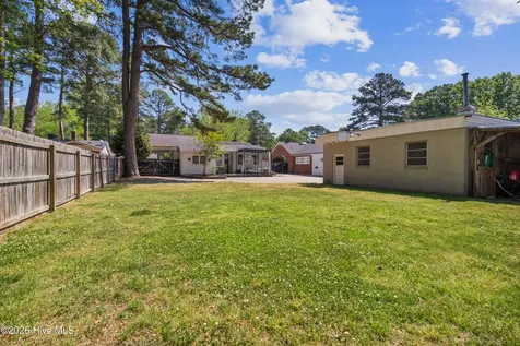 1809 Nash Street NW Wilson NC 27893