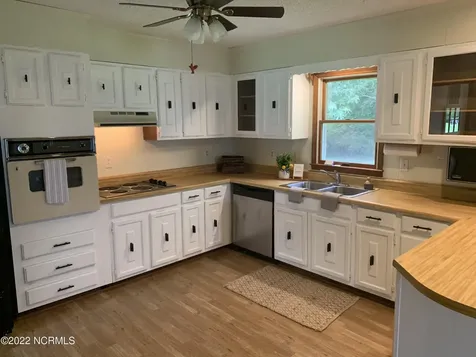 133 Ridge Road Newport NC 28570