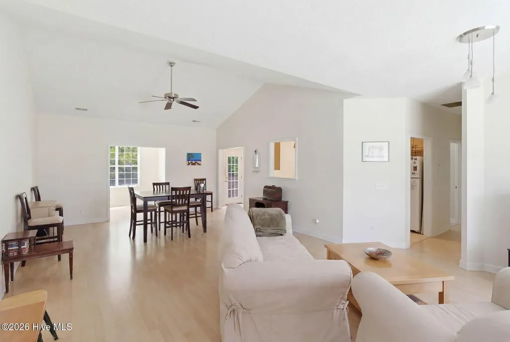 714 E Pipers Glen Shallotte NC 28470