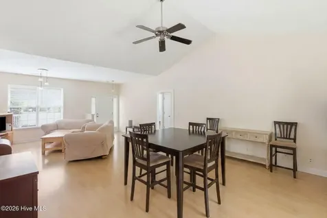 714 E Pipers Glen Shallotte NC 28470