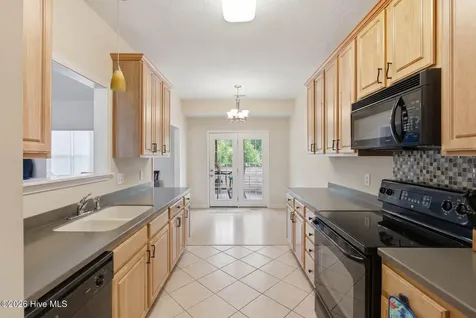 714 E Pipers Glen Shallotte NC 28470