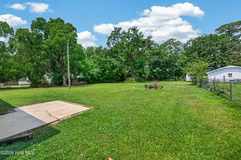 2527 Country Club Road Jacksonville NC 28546