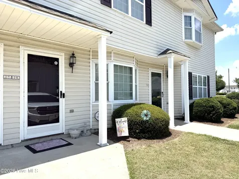 3820 E Vancroft Circle Winterville NC 28590