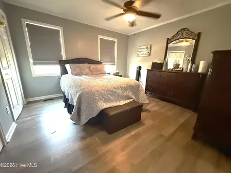 3820 E Vancroft Circle Winterville NC 28590
