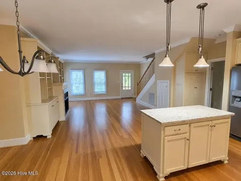 221 Pollock Street New Bern NC 28560