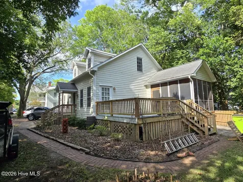 221 Pollock Street New Bern NC 28560