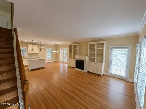 221 Pollock Street New Bern NC 28560