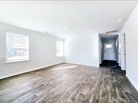 4012 Cypress Forest Way Bolivia NC 28422