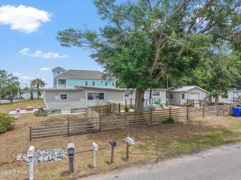 7701 E Yacht Drive Oak Island NC 28465