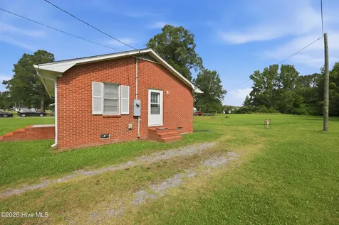 3236 Grainger Station Road Kinston NC 28501