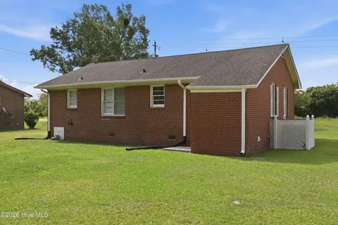 3236 Grainger Station Road Kinston NC 28501