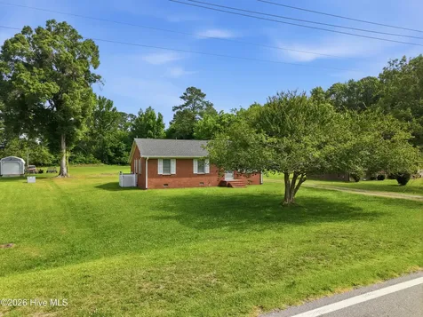 3236 Grainger Station Road Kinston NC 28501