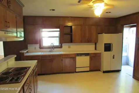1102 Isaac Weeks Road Clinton NC 28328