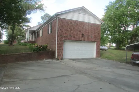1102 Isaac Weeks Road Clinton NC 28328
