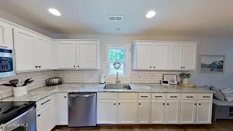 611 Majestic Oaks Drive Hampstead NC 28443