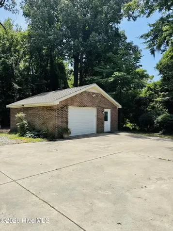 186 E Camp Perry Road Hertford NC 27944