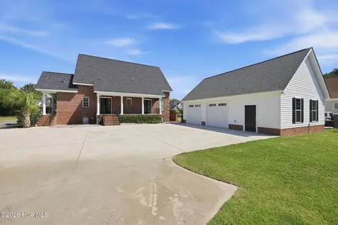 3295 Daniel Drive Farmville NC 27828