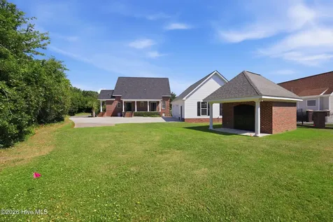3295 Daniel Drive Farmville NC 27828