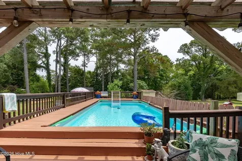 191 Cedar Lane Newport NC 28570