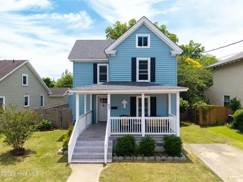 803 Maple Street Elizabeth City NC 27909