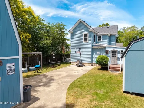 803 Maple Street Elizabeth City NC 27909