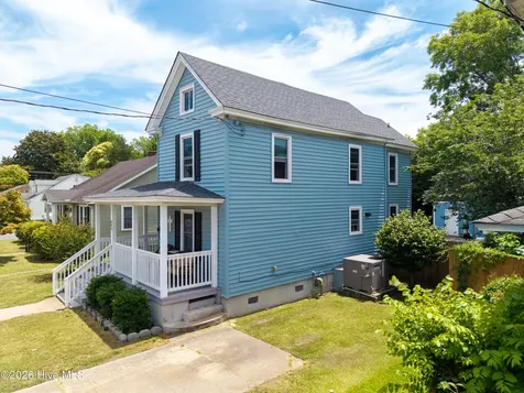 803 Maple Street Elizabeth City NC 27909