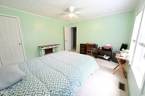 360 Mills Court Jacksonville NC 28540