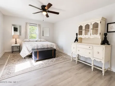 1341 Forest Lake Drive Southport NC 28461