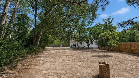 1341 Forest Lake Drive Southport NC 28461