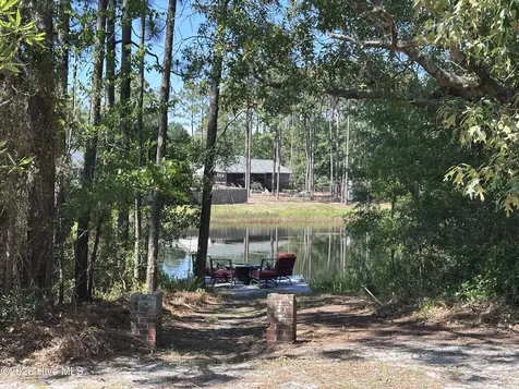 1341 Forest Lake Drive Southport NC 28461