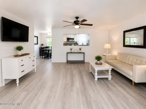 1341 Forest Lake Drive Southport NC 28461