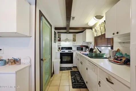 1556 Farrow Fork Road Engelhard NC 27824