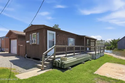 1556 Farrow Fork Road Engelhard NC 27824