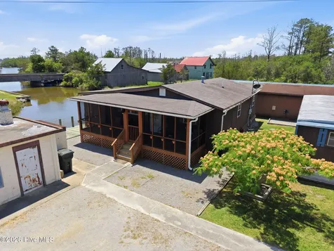 1556 Farrow Fork Road Engelhard NC 27824