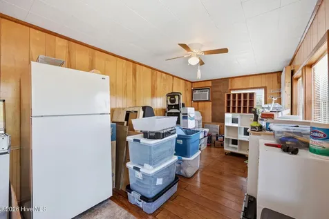 1556 Farrow Fork Road Engelhard NC 27824