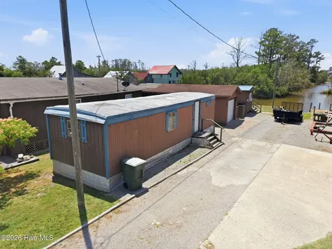 1556 Farrow Fork Road Engelhard NC 27824