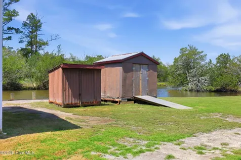 1556 Farrow Fork Road Engelhard NC 27824