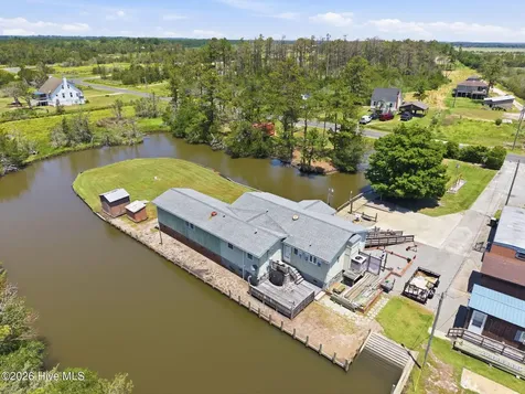 1556 Farrow Fork Road Engelhard NC 27824