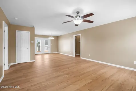 1388 Halltown Road Jacksonville NC 28546