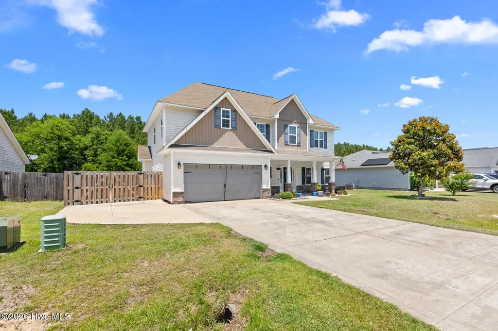 124 Braeburn Boulevard Richlands NC 28574
