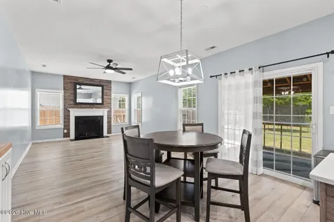 124 Braeburn Boulevard Richlands NC 28574