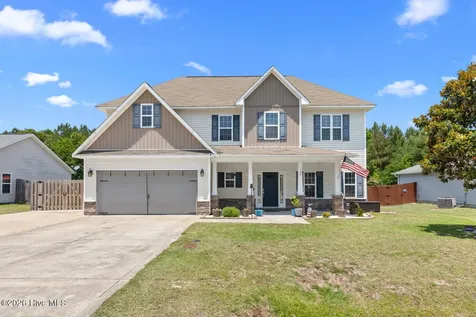 124 Braeburn Boulevard Richlands NC 28574