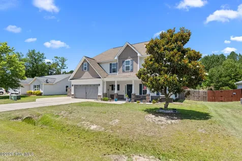 124 Braeburn Boulevard Richlands NC 28574