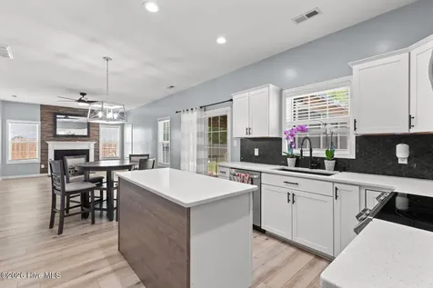 124 Braeburn Boulevard Richlands NC 28574