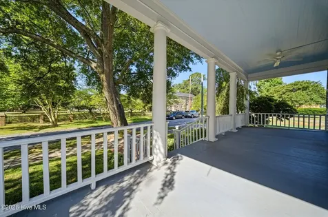 102 W Gale Street Edenton NC 27932
