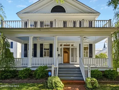 102 W Gale Street Edenton NC 27932