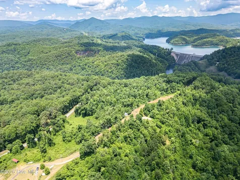 400 Harbor Cove Lane Murphy NC 28906