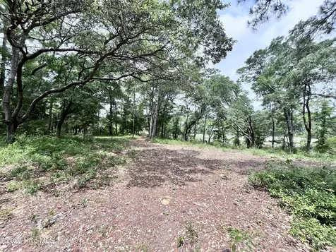 1037 Compton Court Southport NC 28461