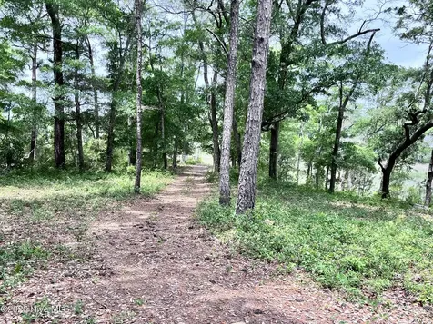 1037 Compton Court Southport NC 28461