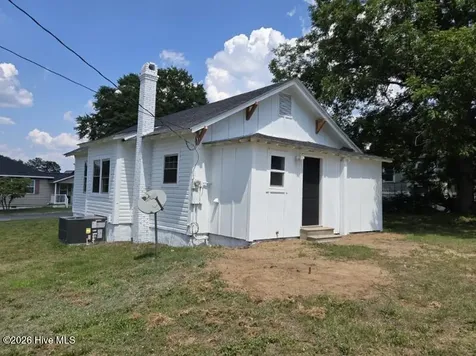 124 Aleo 9th Avenue Rockingham NC 28379